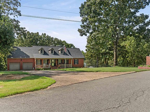 2nd image of 11 Lakeview Cv