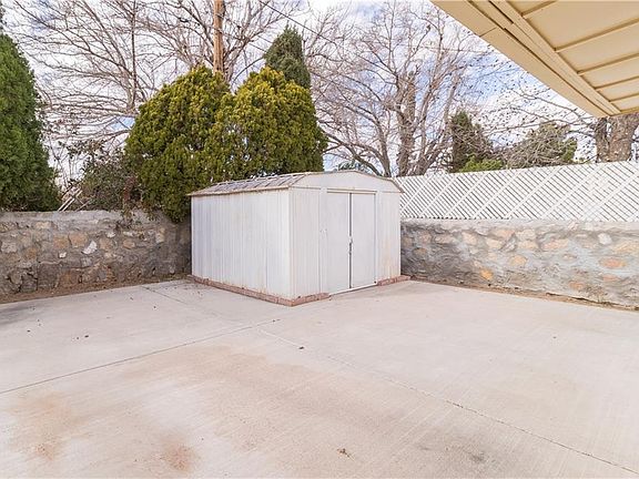 5th image of 2517 Acorn Pl