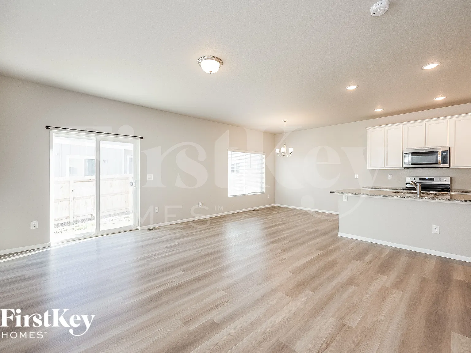 3 bed, 2.5 bath, 1789 sqft, $2,430 — Photo 2