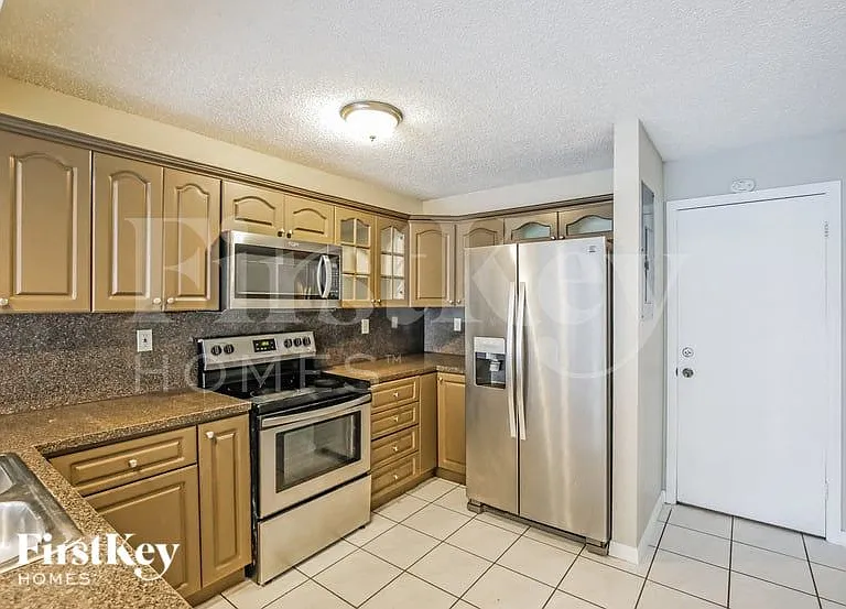 18023 SW 139th Pl — Photo 8
