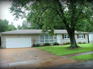 2032 Sunswept Ln, High Ridge, MO 63049