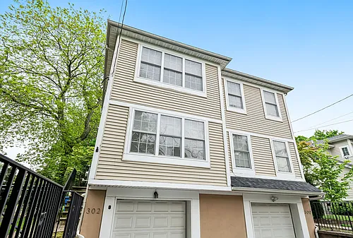 302 Tenafly Rd Photo 1