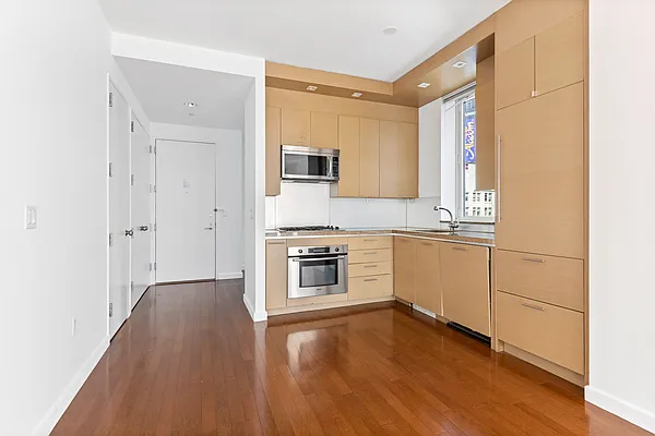 Rented by Oxford Property Group | media 87