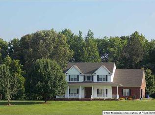 2200 Tate Panola Rd, Sarah, MS 38665