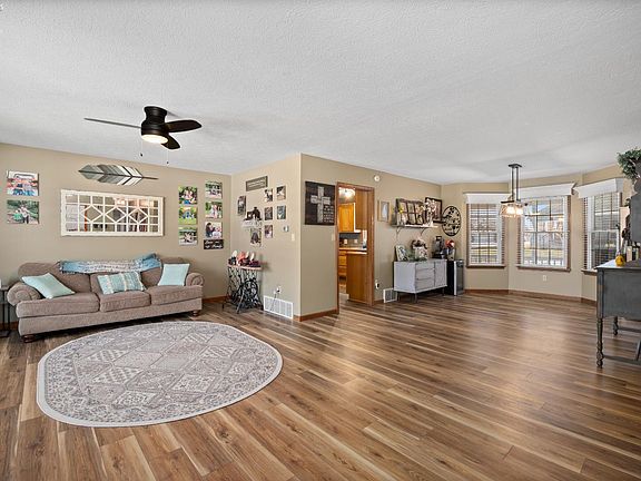 4th image of 34 Cherdon Cir