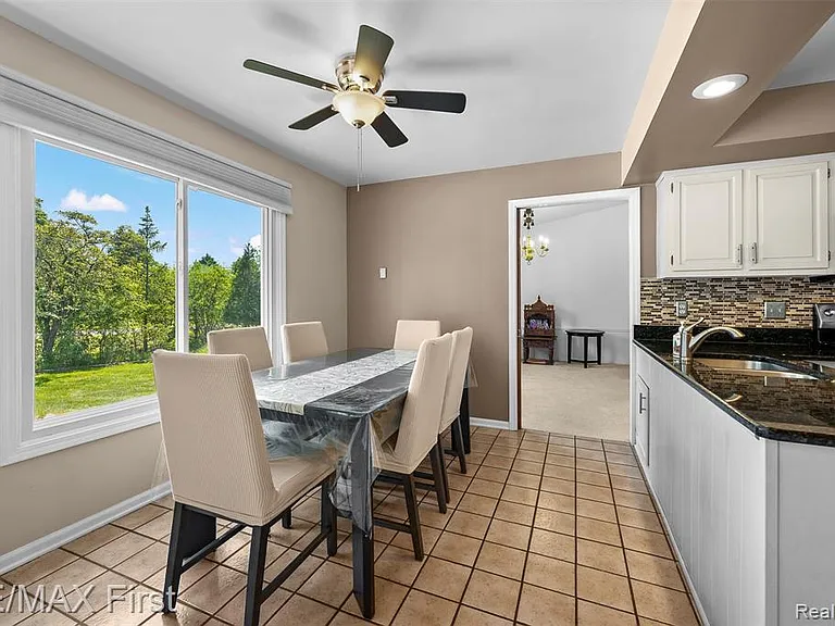 36010 Congress Rd — Photo 8