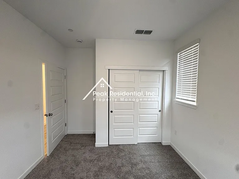 12640 Hereford Ave — Photo 11