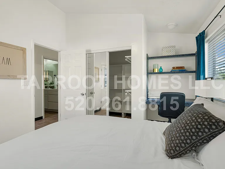 730 E Lester St #2 — Photo 23