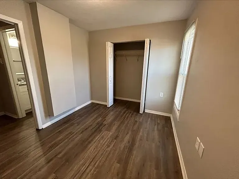 Cedars Apartments — Photo 7