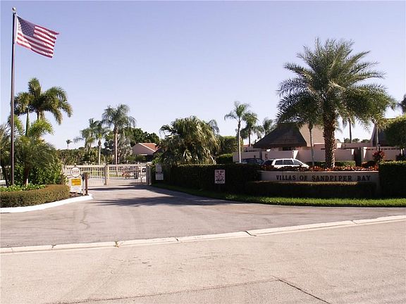 2nd image of 3421 SE Sandpiper Cir