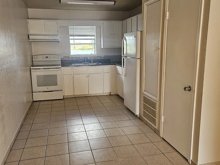 514 Jose Marti Blvd #4 — Photo 2