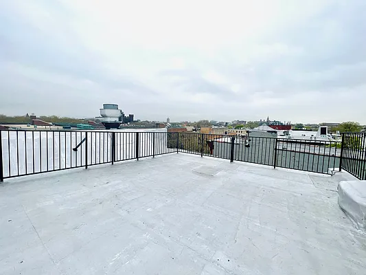 Rented by null | media 32