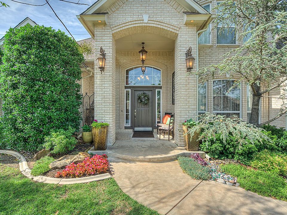 1st image of 1308 SW 134th Ter