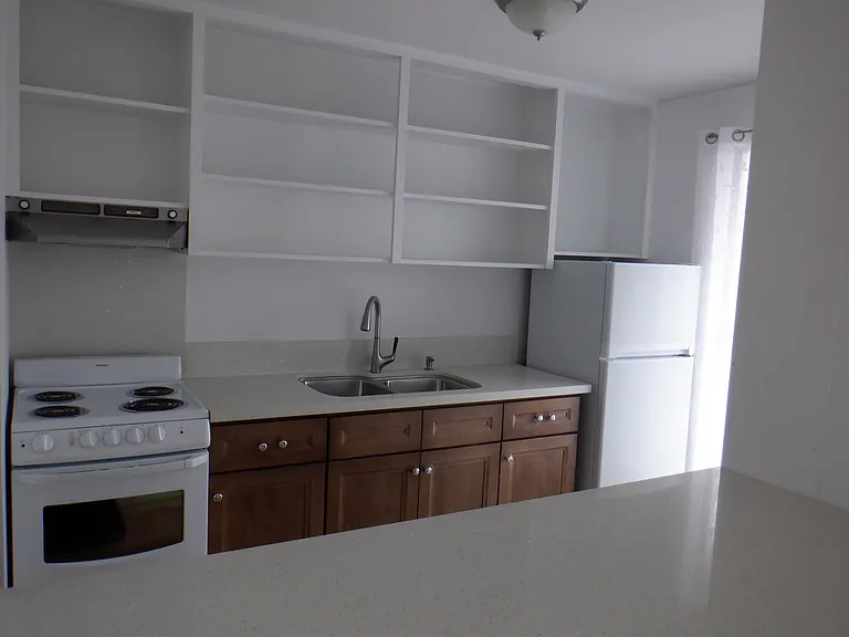 963 Kilauea Ave #201 — Photo 4