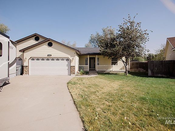 4th image of 1089 NW Amanda Rae Ct
