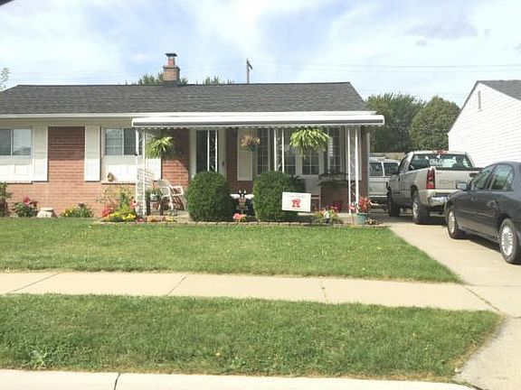 5th image of 26561 Roberta St