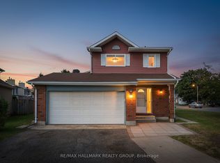 55 Fair Oaks Cres, Ottawa, ON K2G 4W3