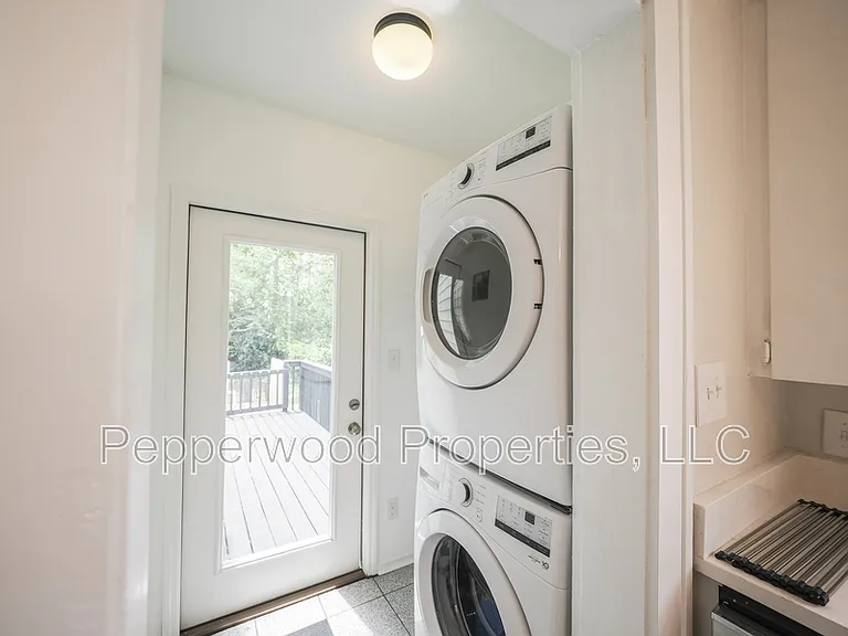 771 Palmetto St — Photo 8