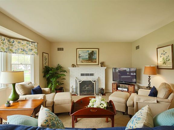 5th image of 892 Lanreco Blvd