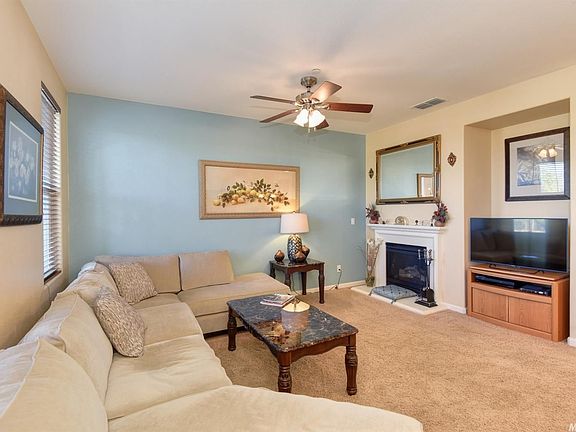 4th image of 213 Blossom Rock Ln