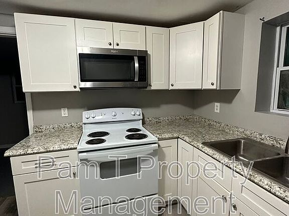 4th image of 1921 Cowan Ave