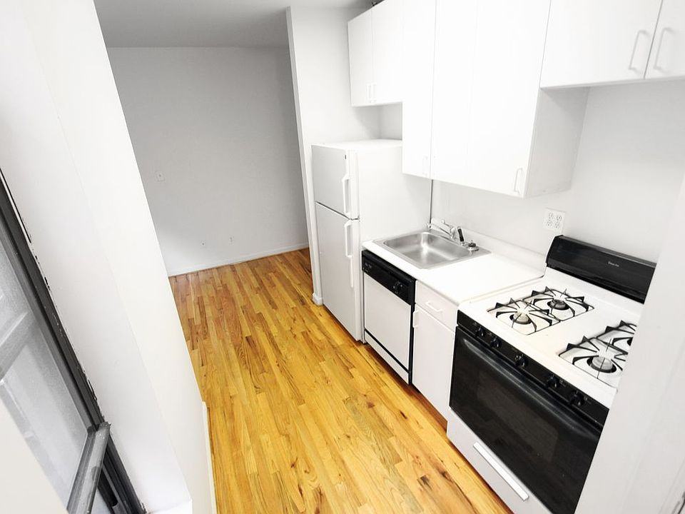 2nd image of 404 E 63rd St APT 7
