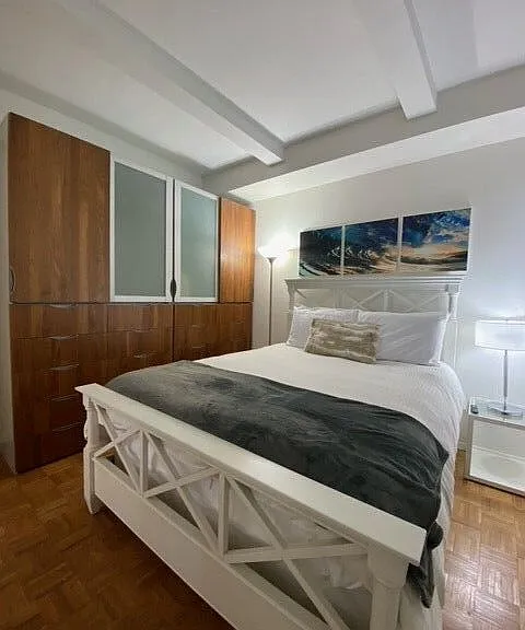150 W 51st St #1115 — Photo 5