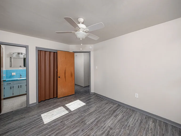 1502 NW 48th St — Photo 15
