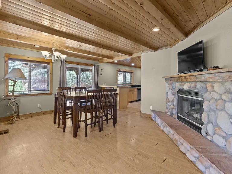 307 Heath Dr — Photo 21