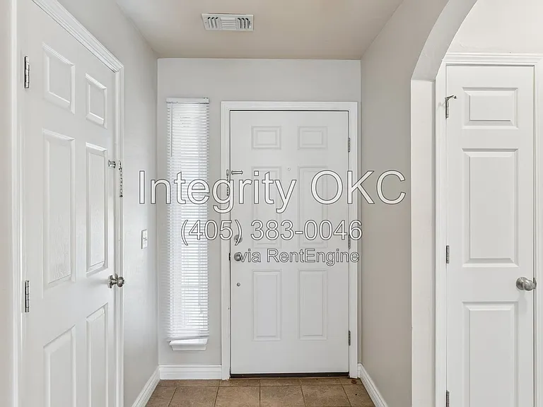 2800 NW 184th St — Photo 8