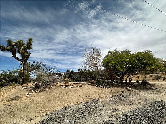 4th image of 57672 Shepherds Ln