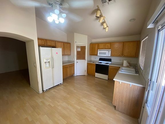 4th image of 12017 W Scotts Dr
