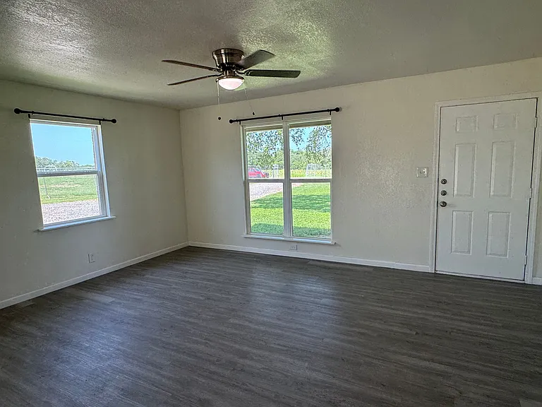 74 McCoy Ln — Photo 8