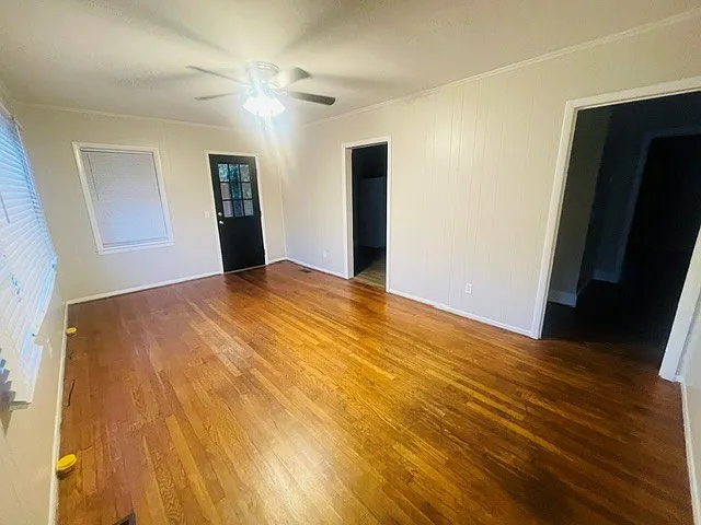 3 bed, 1000 sqft, $1,295 — Photo 3