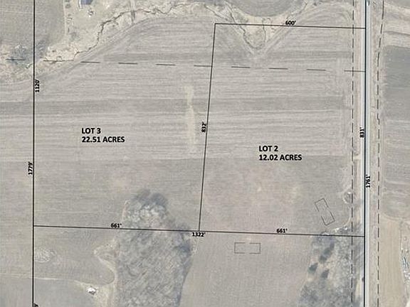 4th image of 1 County Rd N #B
