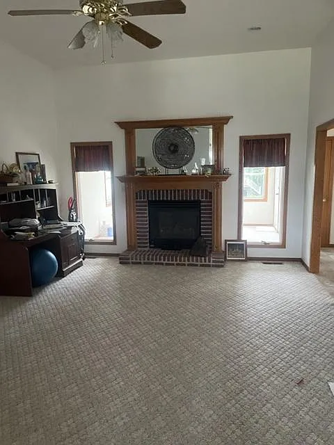5 bed, 3064 sqft, $2,800 — Photo 3