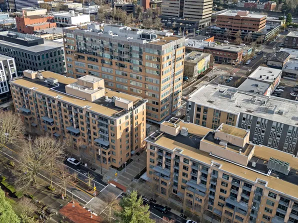 701 Columbia St APT 502, Vancouver, WA 98660