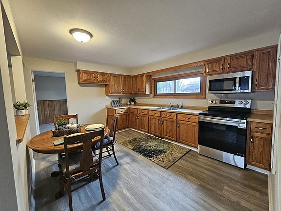 4th image of 808 Crest View Trl