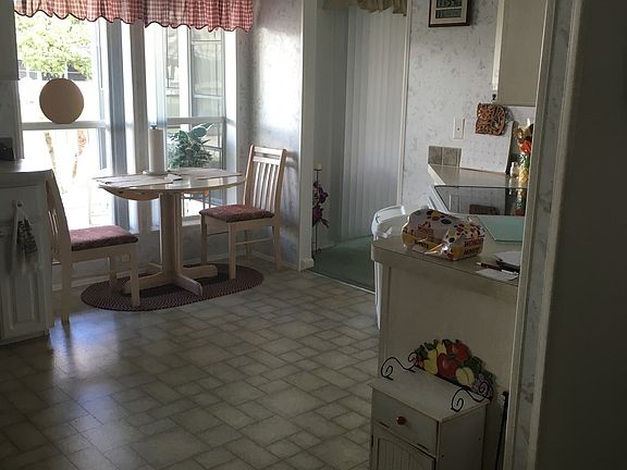 4th image of 443 Barbados Dr