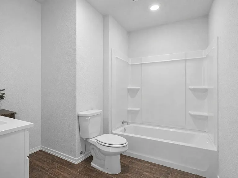1018 Sycamore Dr — Photo 10