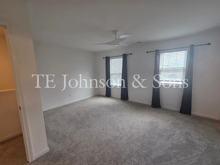 223 Latrobe Ln — Photo 22