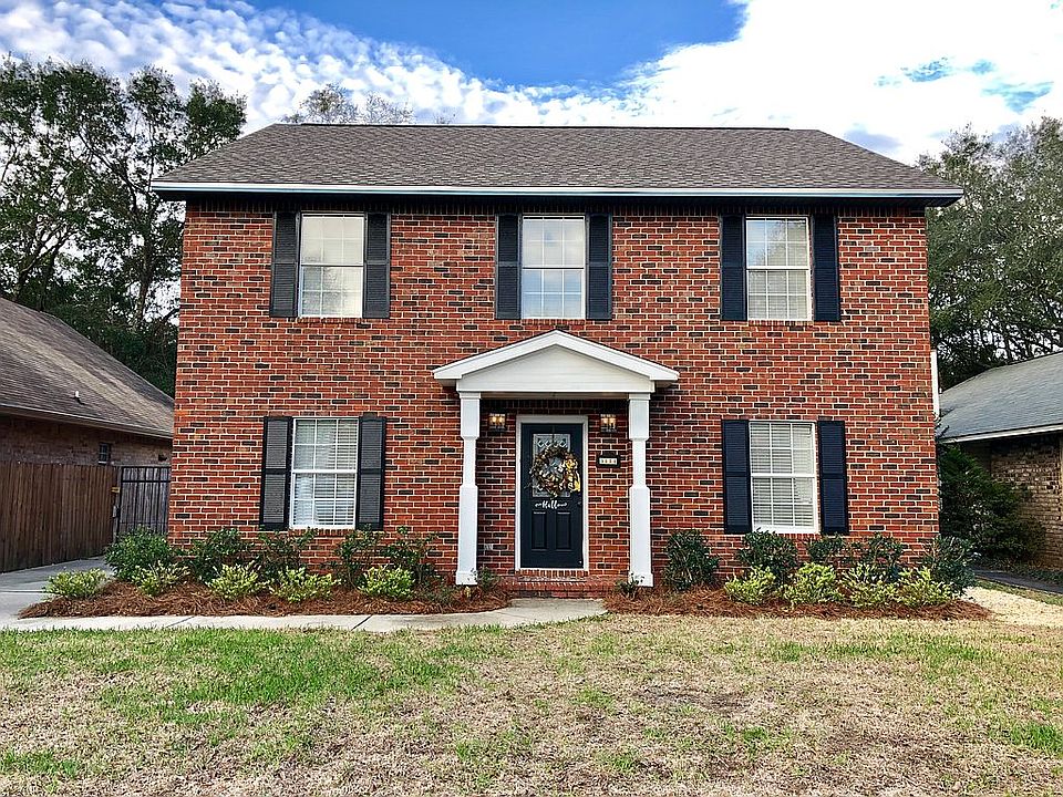 1st image of 3111 Leesburg Sq