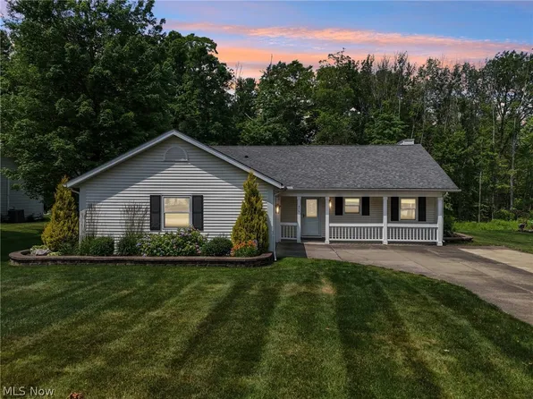 479 W Parkway Dr, Madison, OH 44057