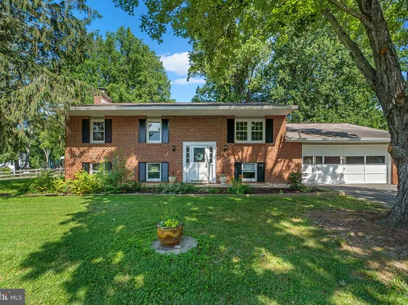 5305 Wendy Rd, Sykesville, MD 21784