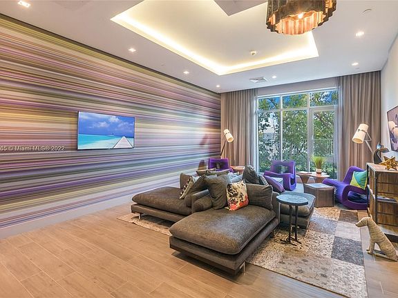 3rd image of 17111 Biscayne Blvd #605