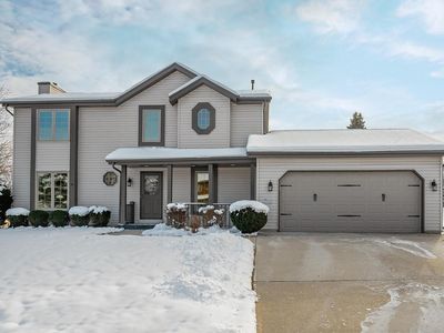 W233N6950 Salem DRIVE, Sussex, WI, 53089