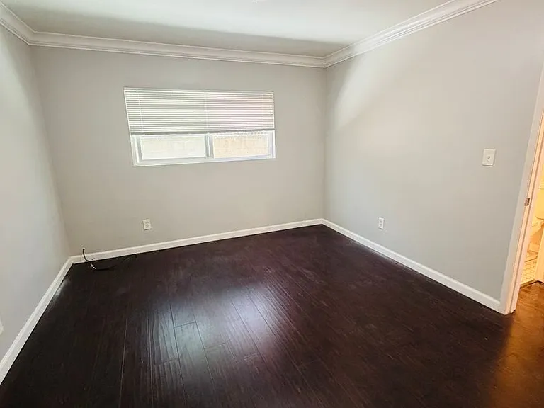 611 Linden Ave — Photo 8
