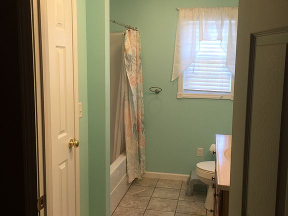 Master bath 