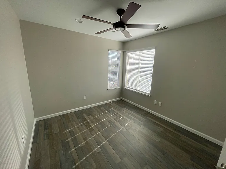 730 Sunlight Dr — Photo 21