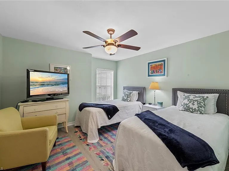 10020 Horse Creek Rd — Photo 23